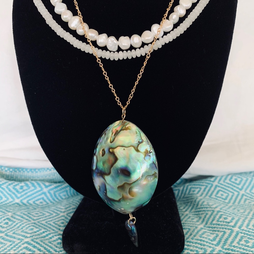 Layered Necklace set Pearls and Abalone